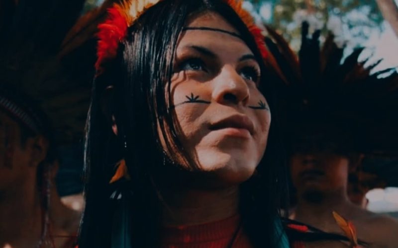 Atriz indígena trans estrela filme sobre o primeiro mártir da LGBTfobia no Brasil