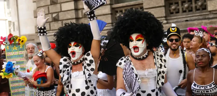“Carnaval não cria caráter, ele escancara”