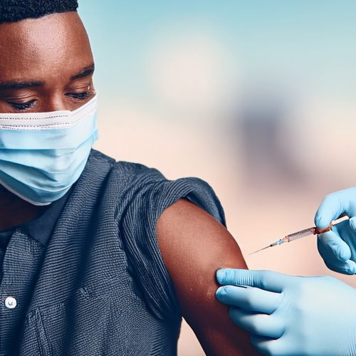 Vacina contra a influenza ajuda a prevenir diversas doenças crônicas